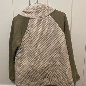 Womens crew neck sweatshirt.